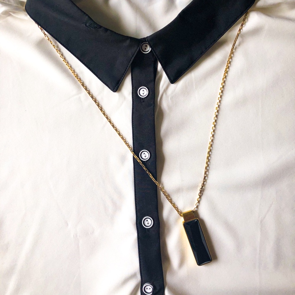 Oblong Pendent Necklace